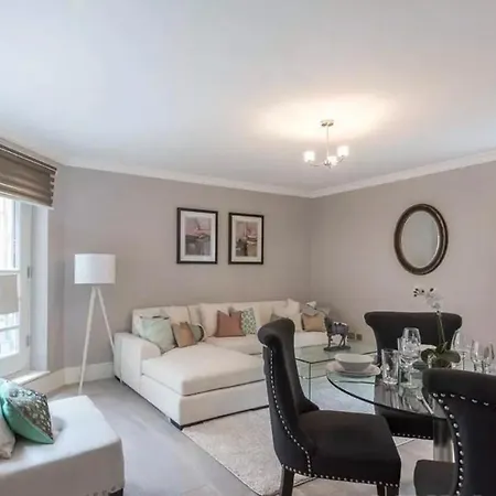 Mayfair W1 Apartment *