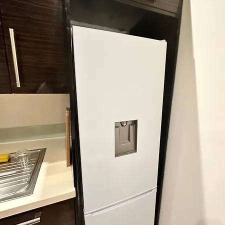 Modern 2 Bedroom Flat Next To Liverpool Street *