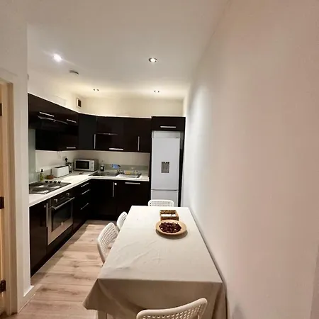 Modern 2 Bedroom Flat Next To Liverpool Street Apartment
