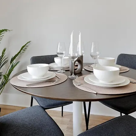 Fabulous Three Bedroom Flat Near Marylebone By Underthedoormat Apartment