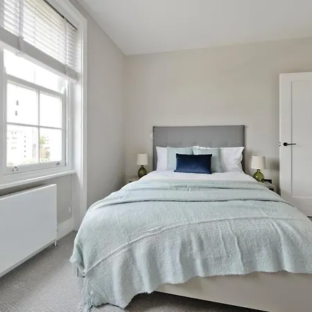 Apartment Fabulous Three Bedroom Flat Near Marylebone By Underthedoormat London