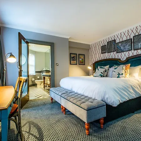 Hotel Orange Tree