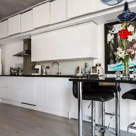 Apartment Canal-side In Shoreditch London