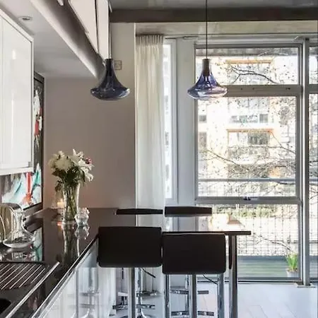 Canal-side In Shoreditch Apartment *
