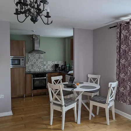 Apartment Away From Dagenham