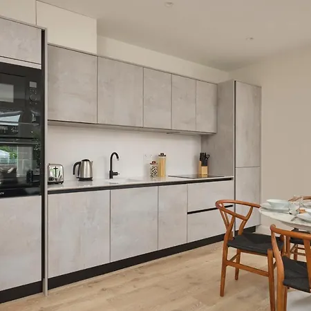 Fulham - Hestercombe House By Viridian