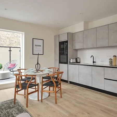 Fulham - Hestercombe House By Viridian