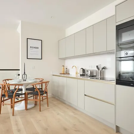 Fulham - Hestercombe House By Viridian London