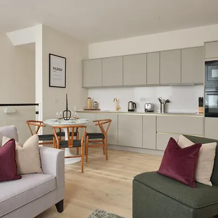 Fulham - Hestercombe House By Viridian *