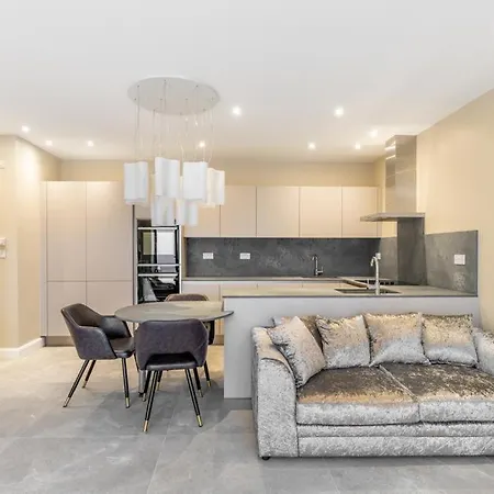 Modern&luxurios 1 Bed Apartment-prime Location. Apartment