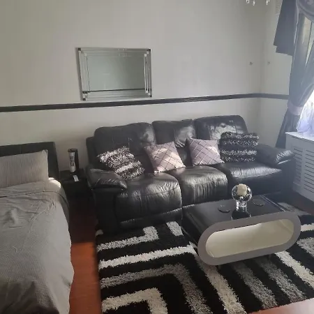 Homestay Lackco's Kingsize Luxurious London