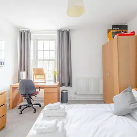 3bd Flat In The Heart Of Camden Town