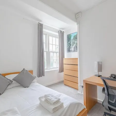 3bd Flat In The Heart Of Camden Town *