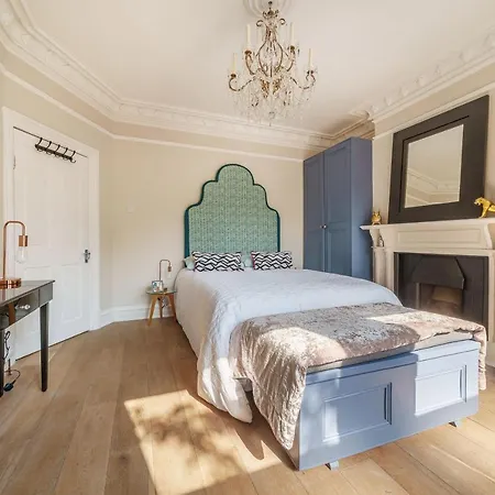 Stunning 3b2ba Huge Entertaining Space And Hottub! Apartment *