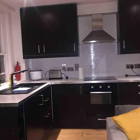 Apartment Stunning 3 Bedroom In