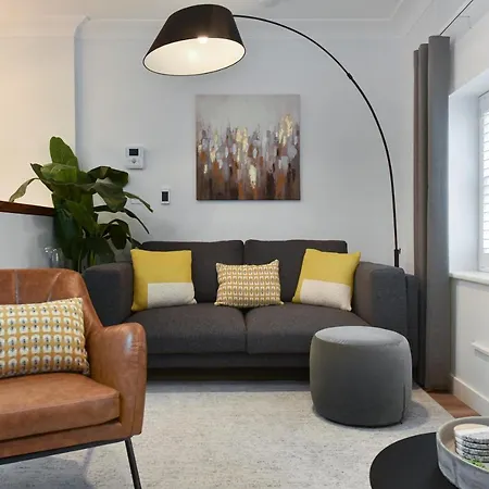 Apartment Street Serviced By Globe