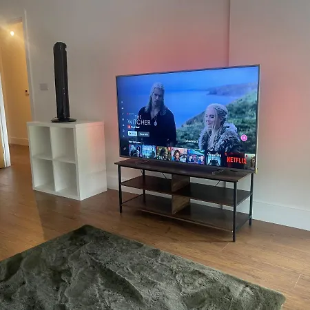 One Bedroom Apartment *