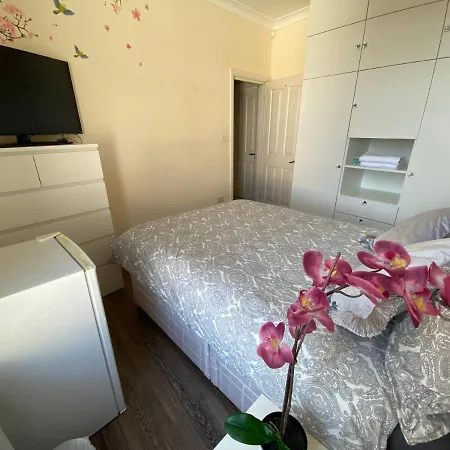 Private In Excellent Family House ,zone 2 Homestay *
