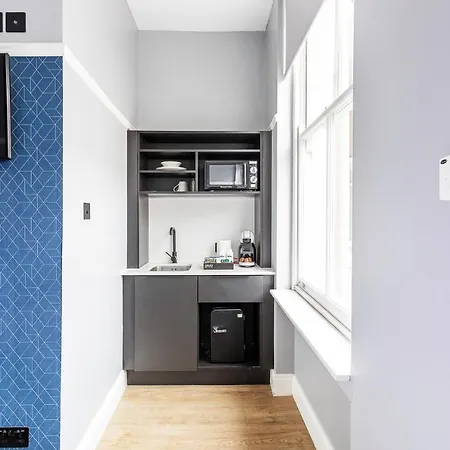 Apartment Relay - 109 Warwick Road London
