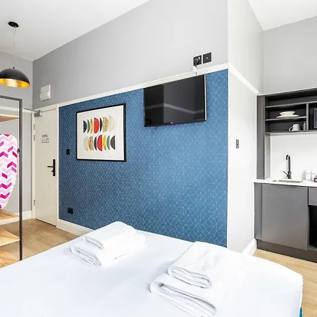 Apartment Relay - 109 Warwick Road *