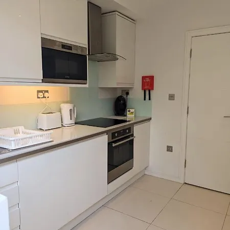 Modern Studio In Finsbury Park Apartment *