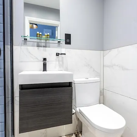 Apartment Relay - 60 Warwick Road London