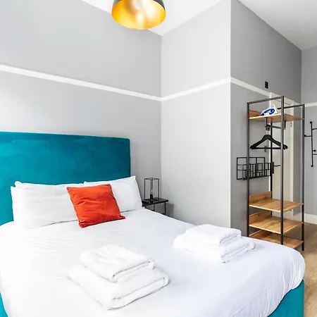 Relay - 60 Warwick Road * London