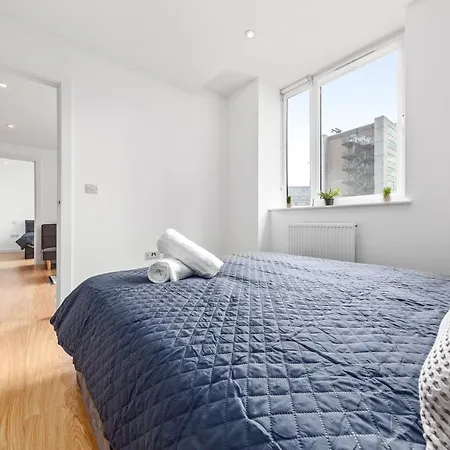 London's Charm 2 Bedroom Flat Cb3 Apartment Croydon