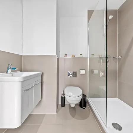 London's Charm 2 Bedroom Flat Cb3 Croydon