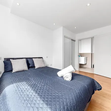 London's Charm 2 Bedroom Flat Cb3 Apartment Croydon