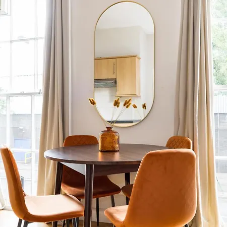Beautiful Euston Apartment *