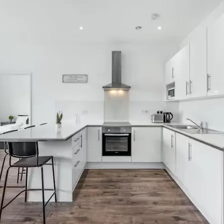 Airy 2br Flat Delta London Dp332