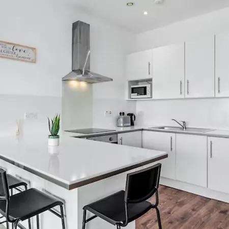 Airy 2br Flat Delta London Dp332