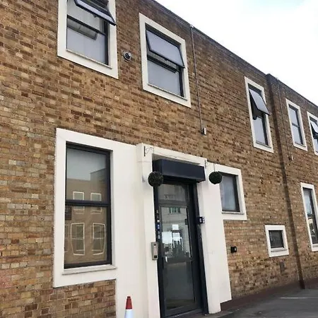Apartment Flat In North Acton *