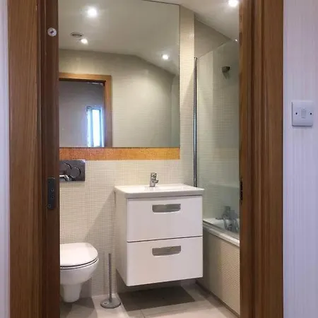 Apartment Flat In North Acton
