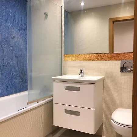 Apartment Flat In North Acton London