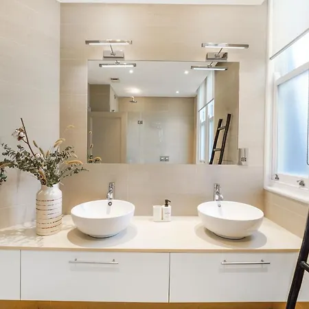 Apartment Spacious And Modern 4 Beds In Kensington *
