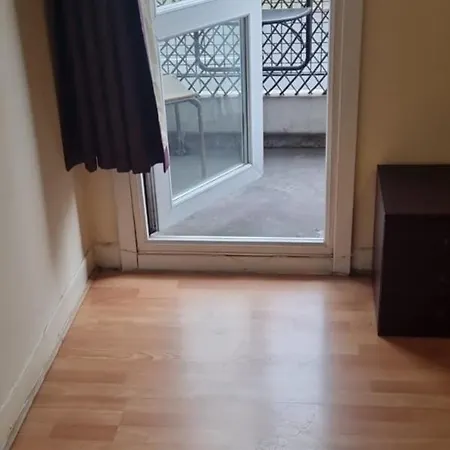 Homestay Huge Blacony In Bridge London