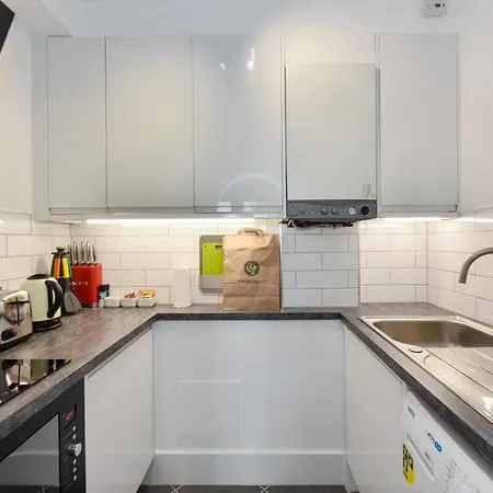 Chiltern Street Serviced By Globe * London