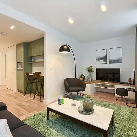 Apartment Street Serviced By Globe *