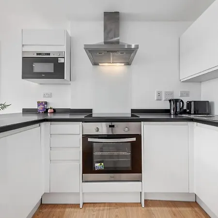 Apartment London's Charm 2 Bedroom Flat Cb3