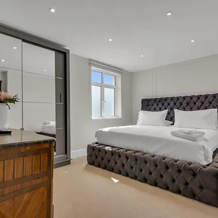Be - Alexandra Park Residences 아파트
