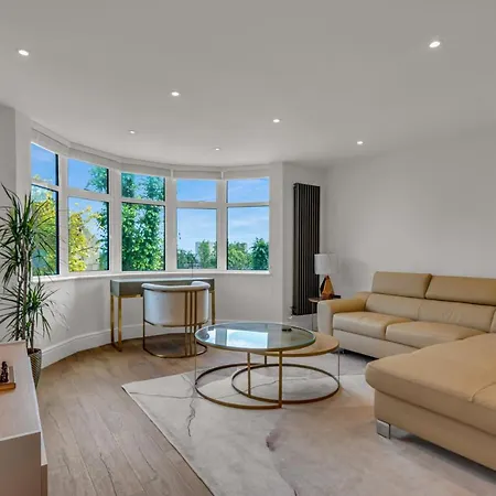 Be - Alexandra Park Residences 아파트 *