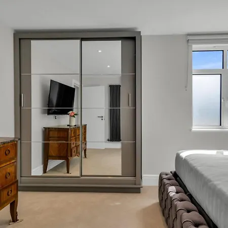 Be - Alexandra Park Residences