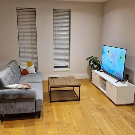 London Apartment