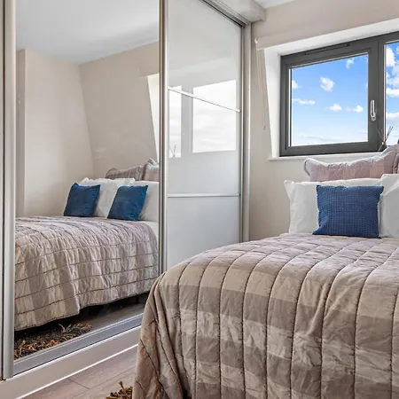 2 Bed, 2 Bath Gated Heathrow Lux West Drayton (Middlesex)