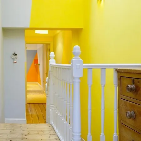 Casa de Férias Stunning 3-bedroom Townhouse In Superb Location Londres