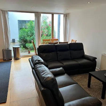 Double Or Twin In A Sharing House Zone 2 Apartment *