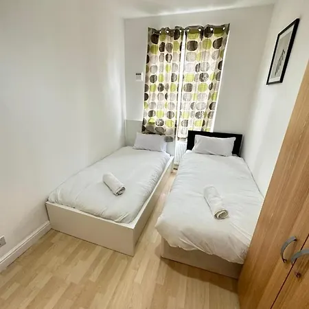 4 Floor New Miles London