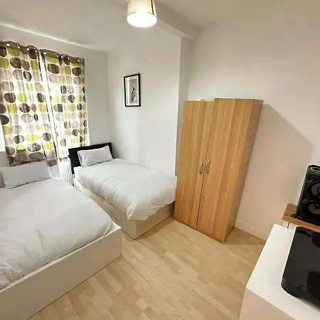 4 Floor New Miles Apartment London